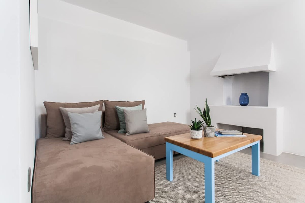 Athens Residence - Cozy Gem Near Acropolis