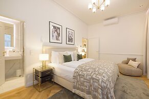 RAFAEL KAISER - Signature Apartments