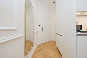 RAFAEL KAISER - Signature Apartments