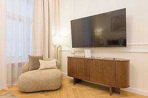 RAFAEL KAISER - Signature Apartments