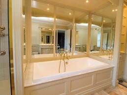Laithe House