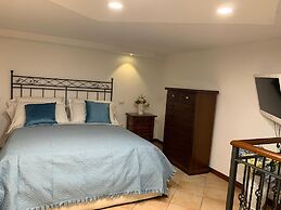 Annygiò House - De Vivo Realty