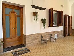 Annygiò House - De Vivo Realty