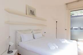 Welcoming Flats by Lake Como