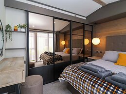 Hazelnut Lodge