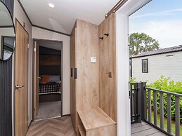 Hazelnut Lodge
