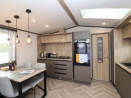 Hazelnut Lodge