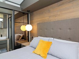 Hazelnut Lodge