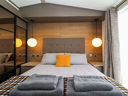 Hazelnut Lodge