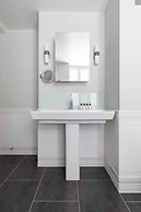 Drury Lane II by Onefinestay