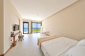 Lyxos Hotel