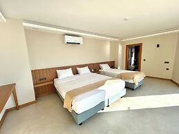 Lyxos Hotel