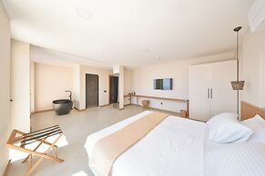 Lyxos Hotel