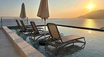 Lyxos Hotel