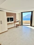 Lyxos Hotel