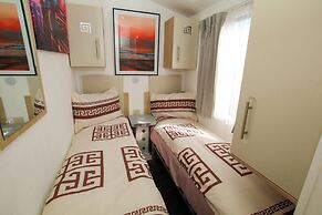 Big2vacation2 Exclusive at new Beach Caravan Park