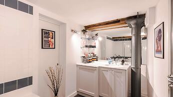 Stunning 2-bed Converted Warehouse - Sleeps 4
