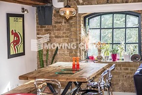 Stunning 2-bed Converted Warehouse - Sleeps 4