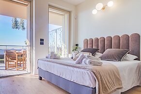 Aurora Apartment in Como