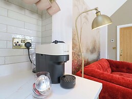 The Canalside Cottage