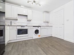 Modern Chaffordhundred Apartment Long Stay Sleeps2