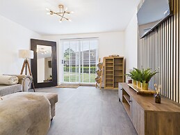 Modern Chaffordhundred Apartment Long Stay Sleeps2