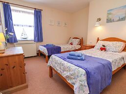 4 Cliff Cottages