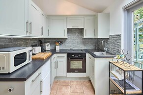 Host Stay Kestrel Cottage