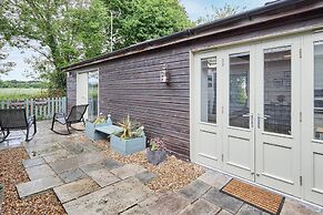 Host Stay Kestrel Cottage