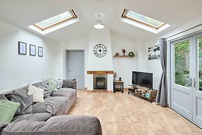 Host Stay Kestrel Cottage