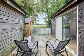 Host Stay Kestrel Cottage
