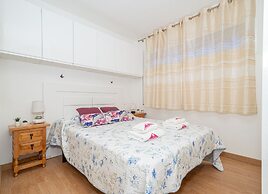Villa in Empuriabrava With Pool & Canal Access