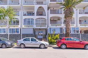 Villa in Empuriabrava With Pool & Canal Access