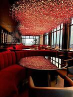 Jewelz By King's Hotel