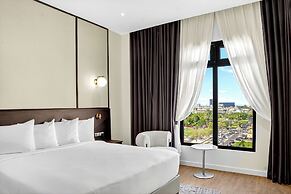 Jewelz By King's Hotel