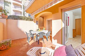 Apartment in Empuriabrava With Beach Access