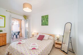 Apartment in Empuriabrava With Beach Access