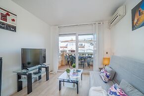 Apartment in Empuriabrava With Beach Access