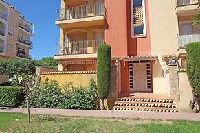 Apartment in Empuriabrava With Beach Access