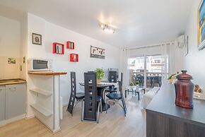Apartment in Empuriabrava With Beach Access
