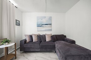 Private Pool Near the Beach Pet Friendly