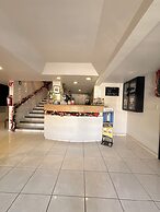 Hotel Ossi Inn
