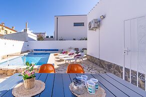 Villa in Empuriabrava With Private Pool