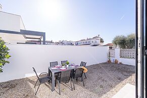 Villa in Empuriabrava With Private Pool