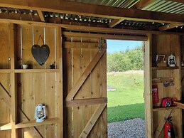 Glamping Pod - Sleeps 2 - Pets - Parking - Wifi