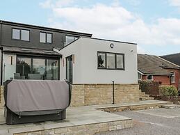 Ellis House