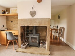 Cottage Round T'corner