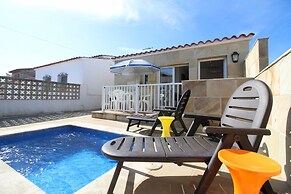 Villa in Empuriabrava With Private Pool