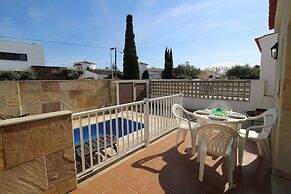 Villa in Empuriabrava With Private Pool