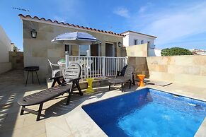 Villa in Empuriabrava With Private Pool